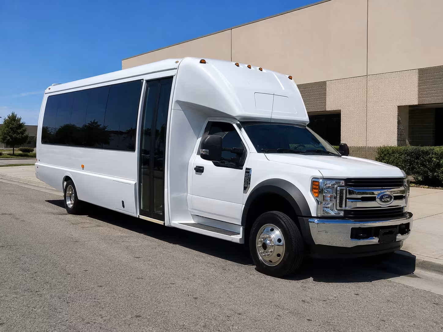 minibus rentals for warwick bridal party transportation