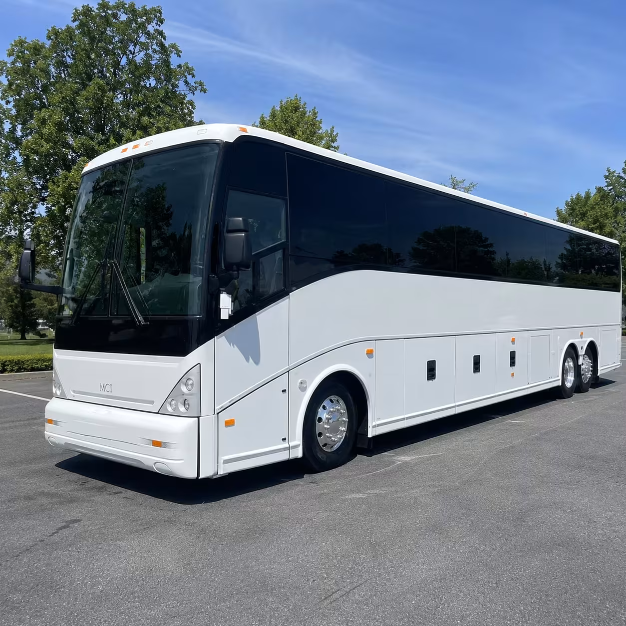 warwick charter bus hero 3