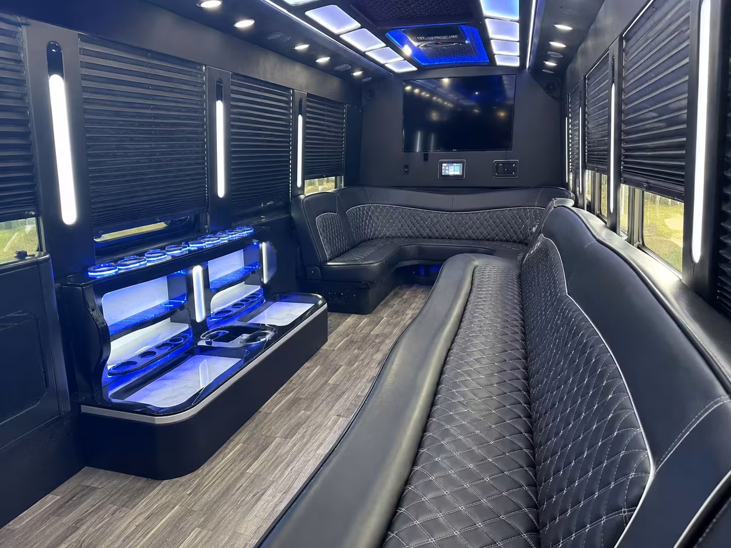 warwick prom party buses to rhode island prom venues