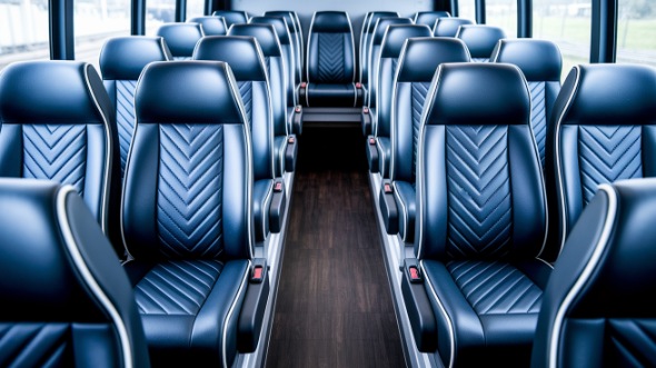 warwick 18 passenger minibus rental